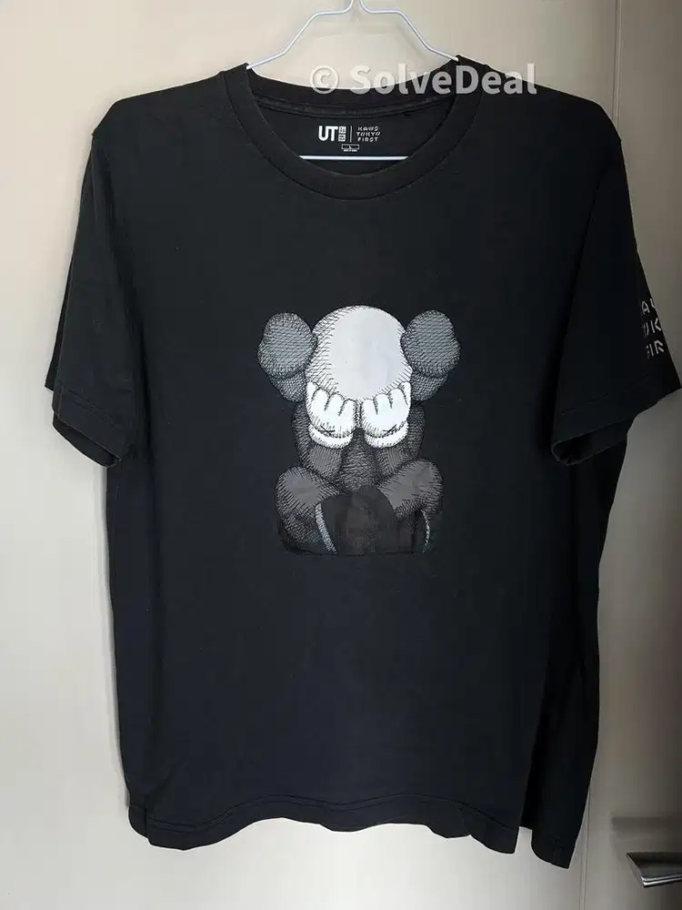 Kaos Uniqlo Kaws Tokyo First Japan Gray Limited Edition