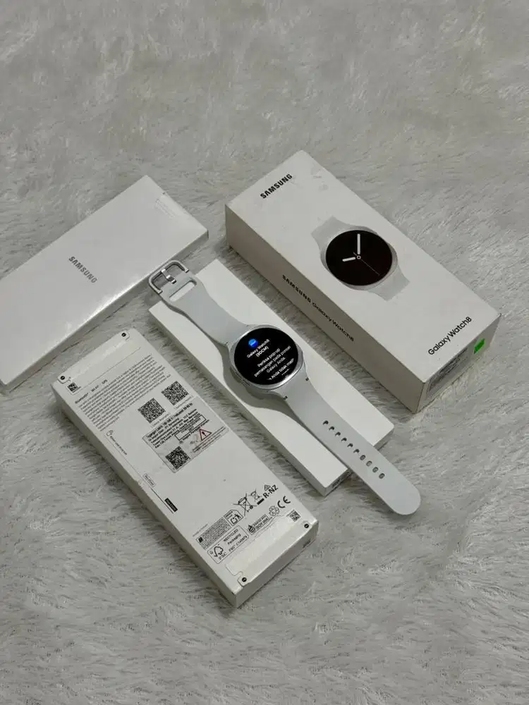 Samsung Galaxy Watch 8 40mm Resmi SEIN Like New - Silver