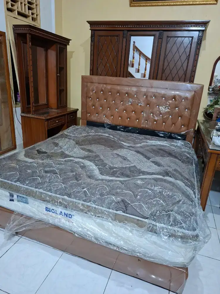 Dijual Kamar set Mulus sekali