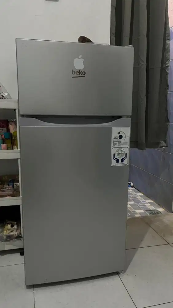Pemakaian 2 bulan anak kost,masih baru mulus banget