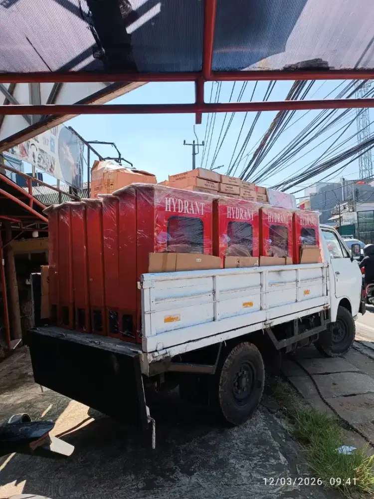 Mobil angkutan engkol bak buat pindah barang