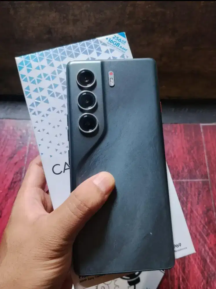 Tecno camon 40 pro 5G 8/256