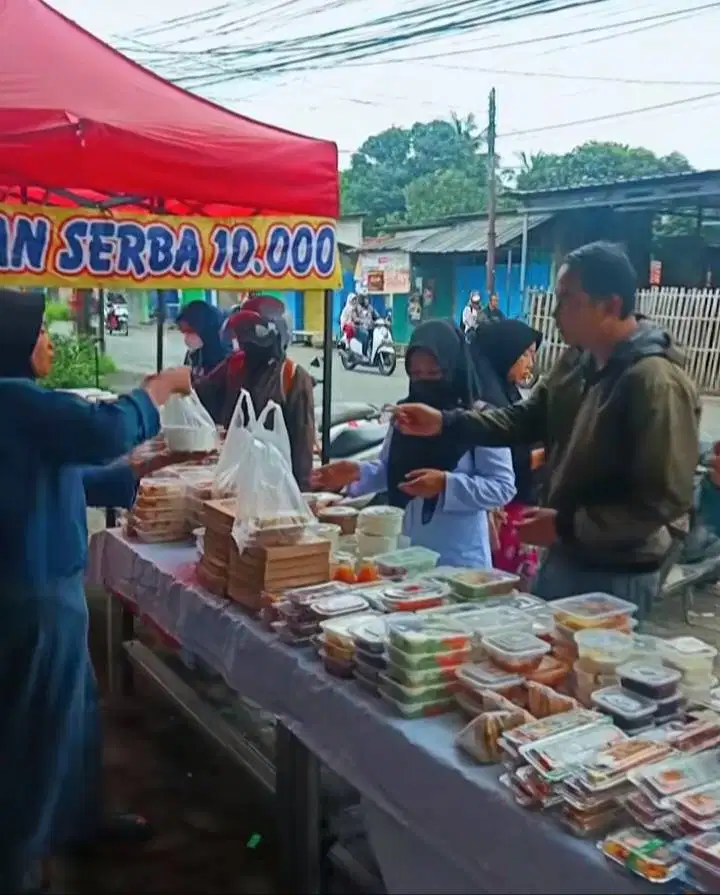 LOWONGAN KERJA JAGA STAND DAN KASIR