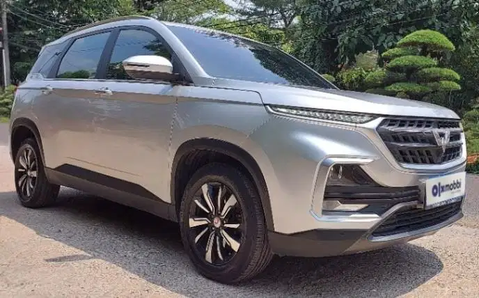 DP 8, JT Wuling Almaz 1.5 Exclusive 5-Seater Bensin-AT Silver 2019