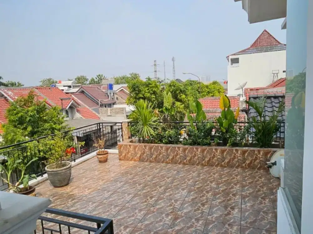 Rumah Mewah Full Furnished di Banjar Wijaya