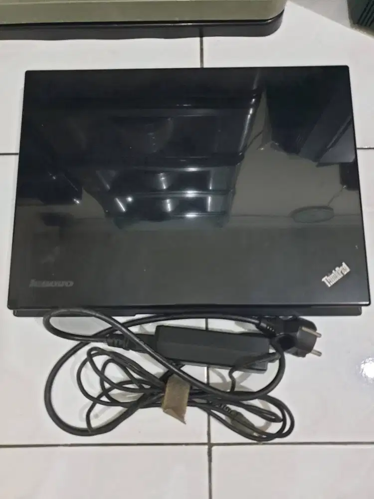 Laptop Lenovo SL400 2743GBA ada minus