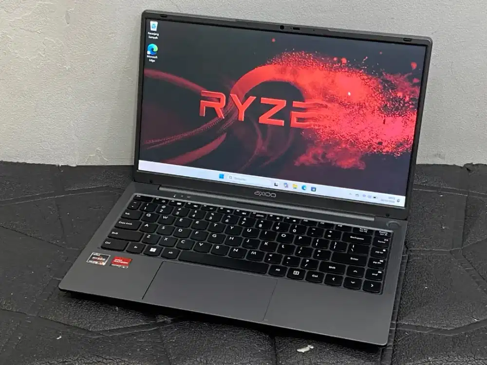 AXIOO Hype 5 AMD X5-2/ AMD Ryzen 5-74300U RAM 8GB SSD 256GB