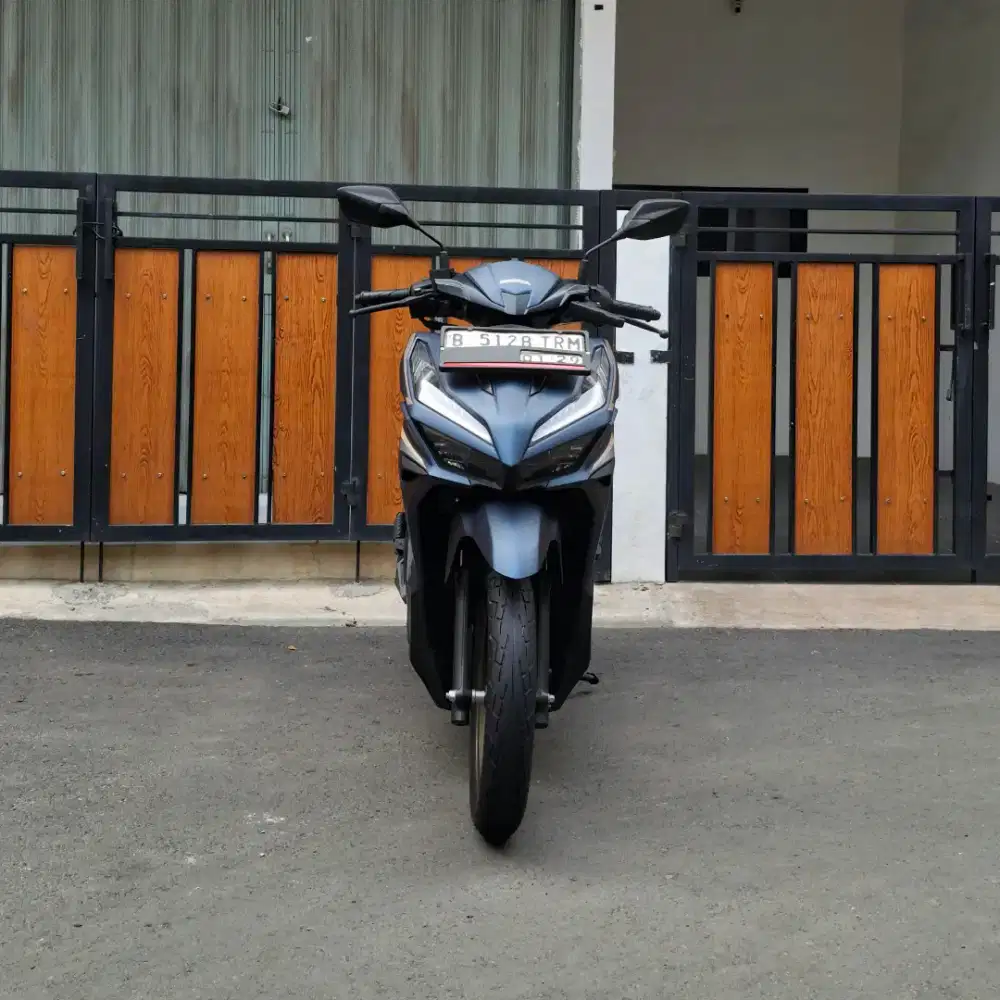 Honda Vario 125 Gen 2 Keyless CBS ISS MULUSSS Pajak Panjang