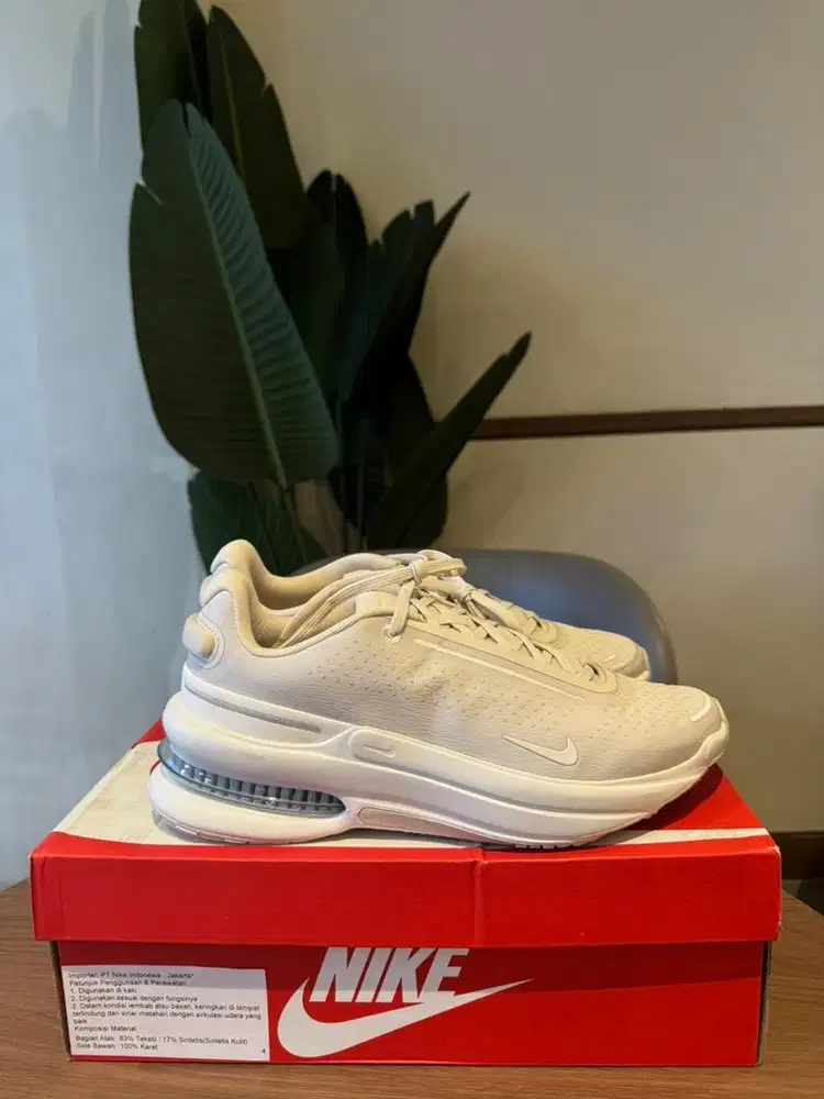 NEW/ BNIB - 1000% ORIGINAL Nike Air Zoom Upturn SC