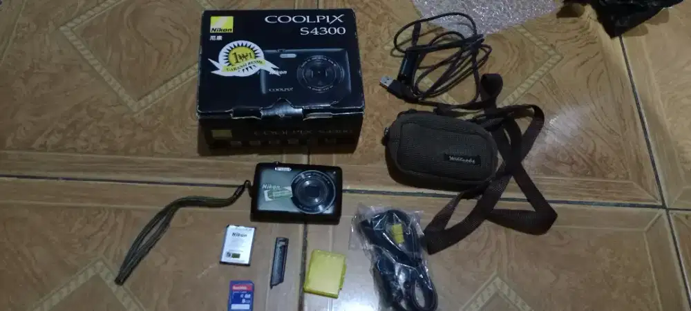 Nikon COOLPIX S4300 touchscreen