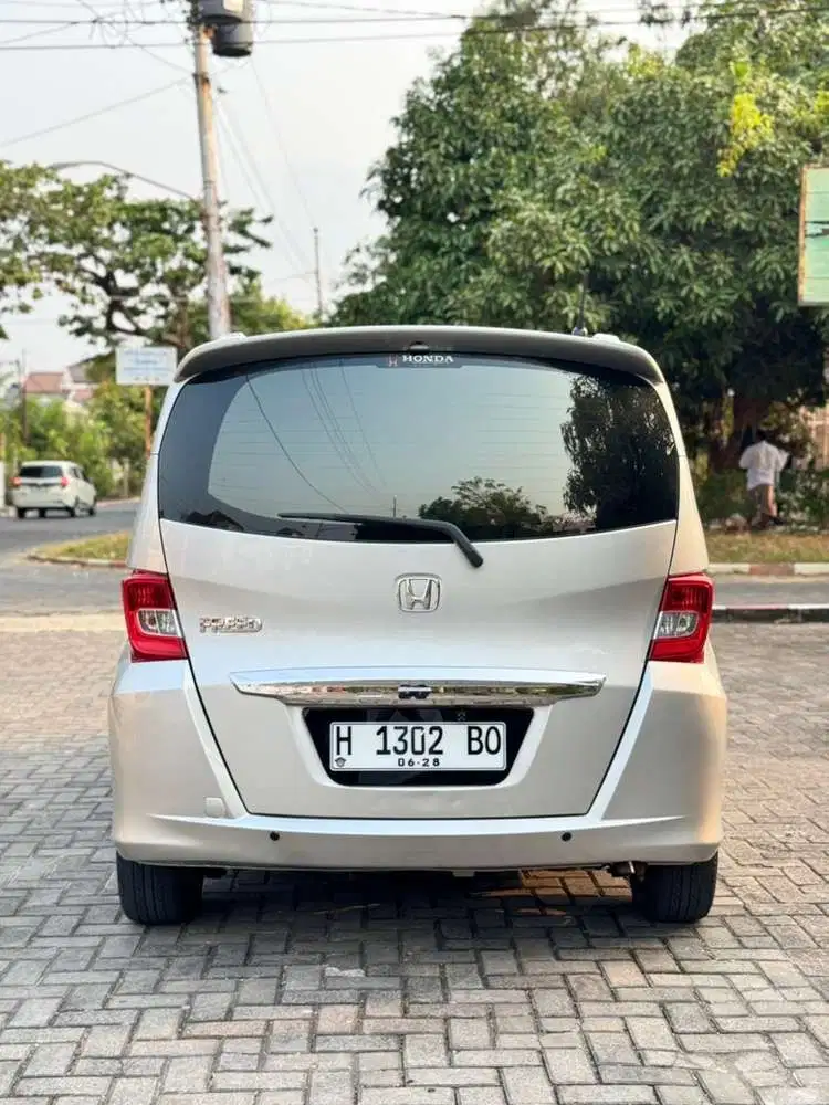 Honda Freed 2012 Bensin