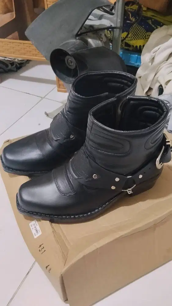 Sepatu jungle/sepatu coboy
