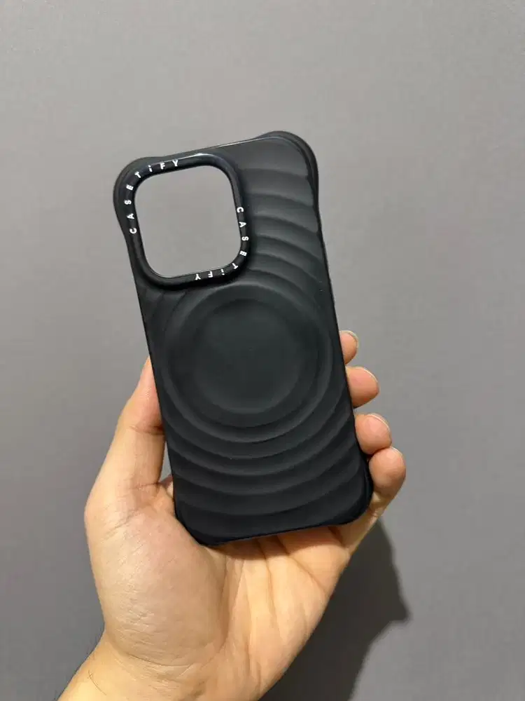 Casetify ripple case for iphone 15 pro