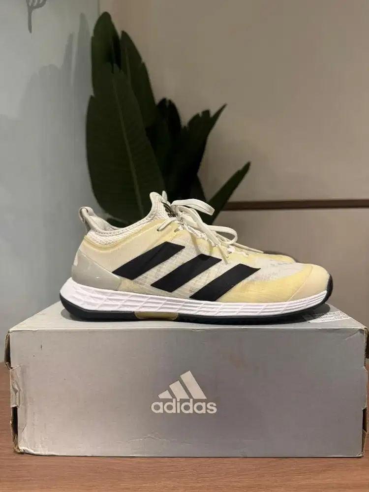 Kondisi Bekas - 1000% ORIGINAL - Adidas Adizero Ubersonic 4 M