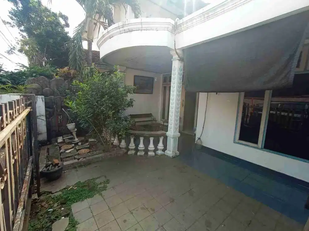 Dijual Rumah dalam komplek lokasi diperbatasan tol joglo dan tol meruya