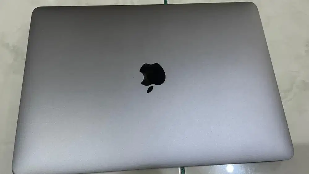 Macbook air M1 2020 8/512
