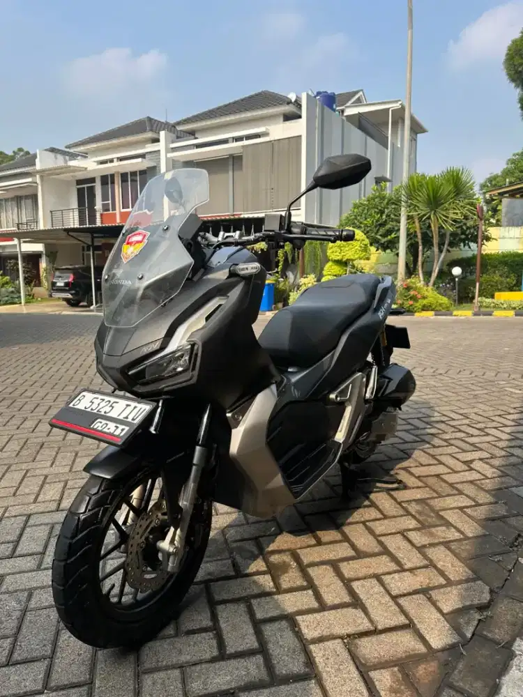 ADV 150 2021 RARE KM 600 perak