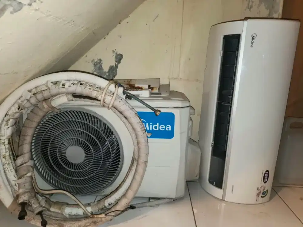 AC Midea 1/2 PK