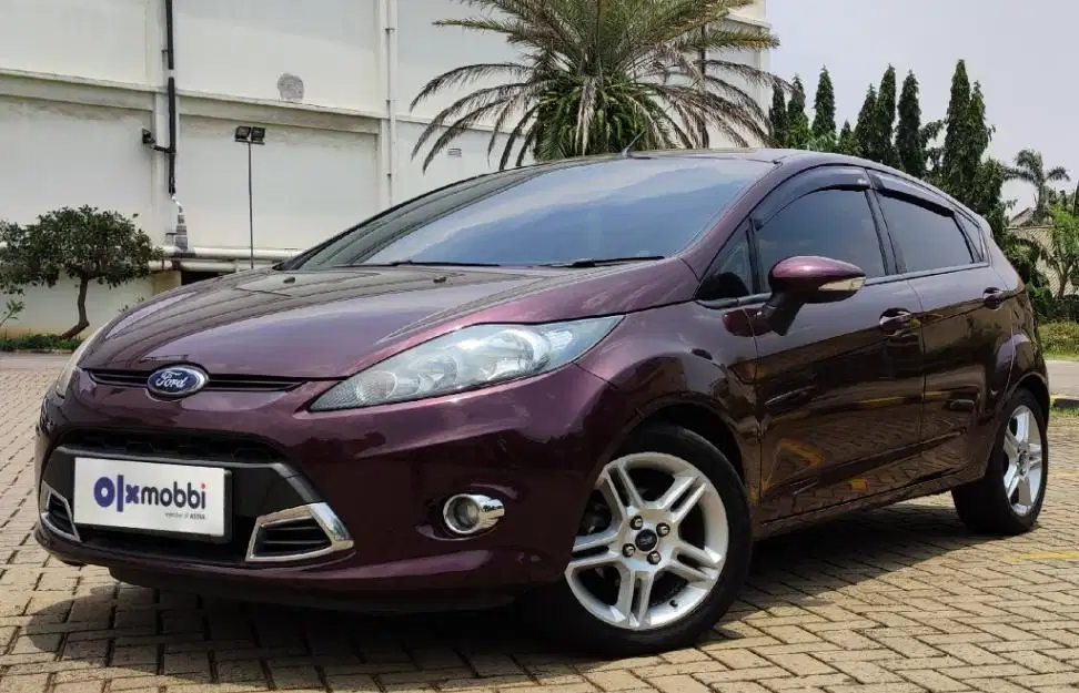 DP 4, JT Ford Fiesta 1.5 S Bensin-AT Ungu 2013