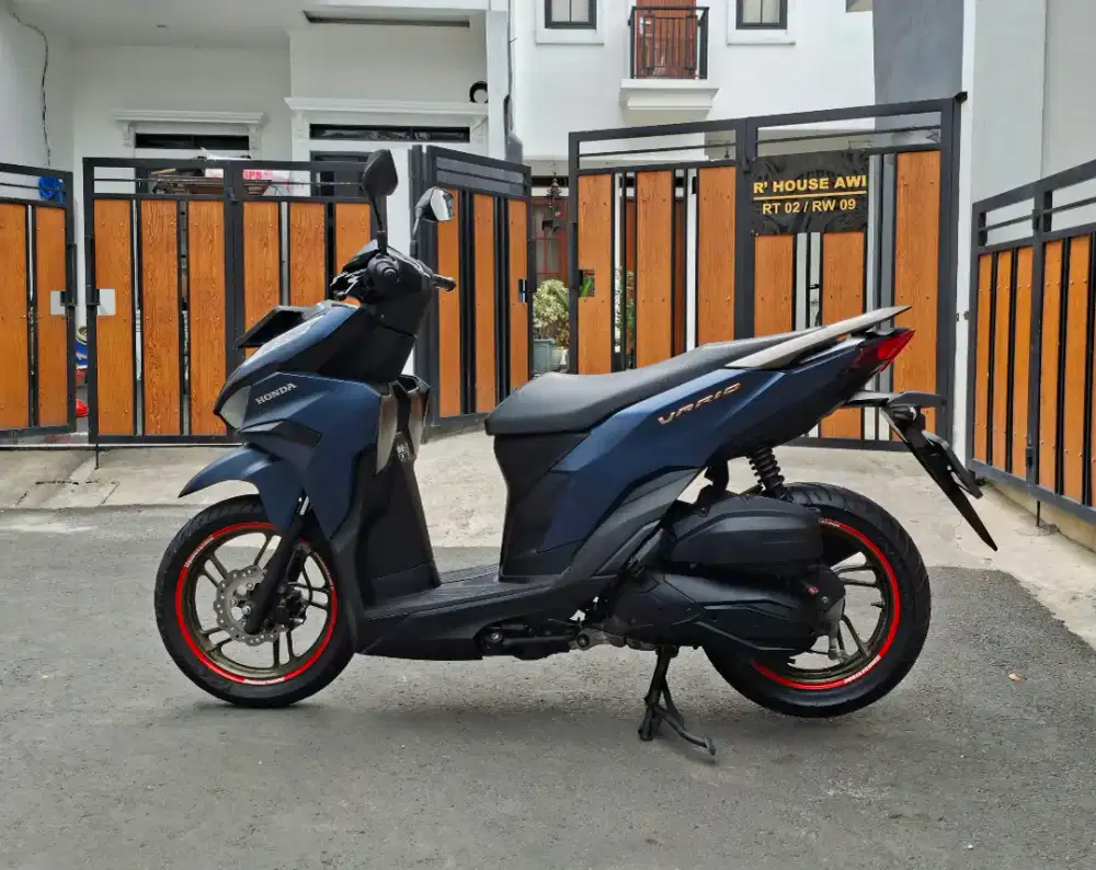 Honda Vario 125 Gen 2 Keyless CBS ISS MULUSSS Pajak Panjang