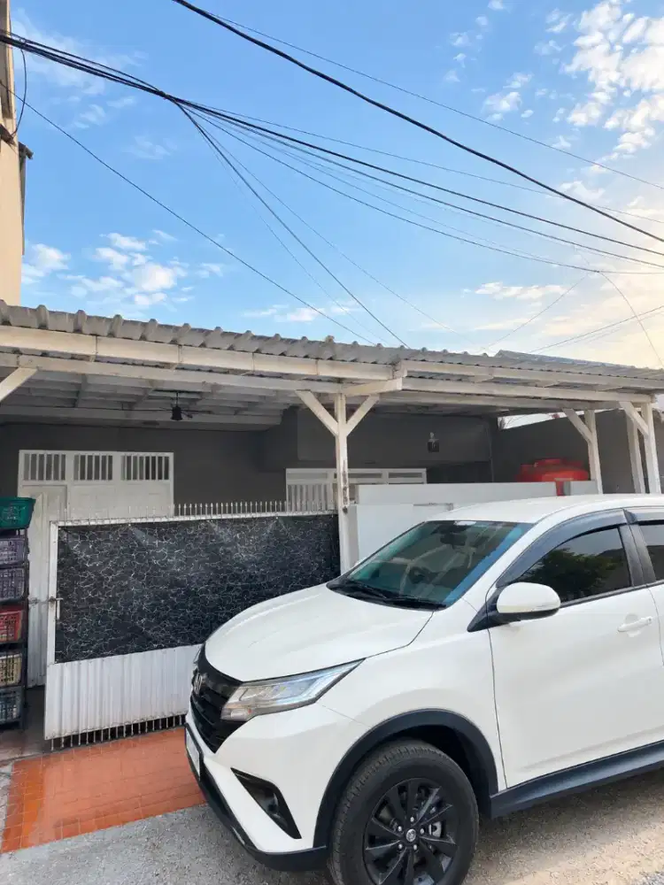 Rumah 2 Kamar tidur dan 2 Kamar mandi Dapur garasi