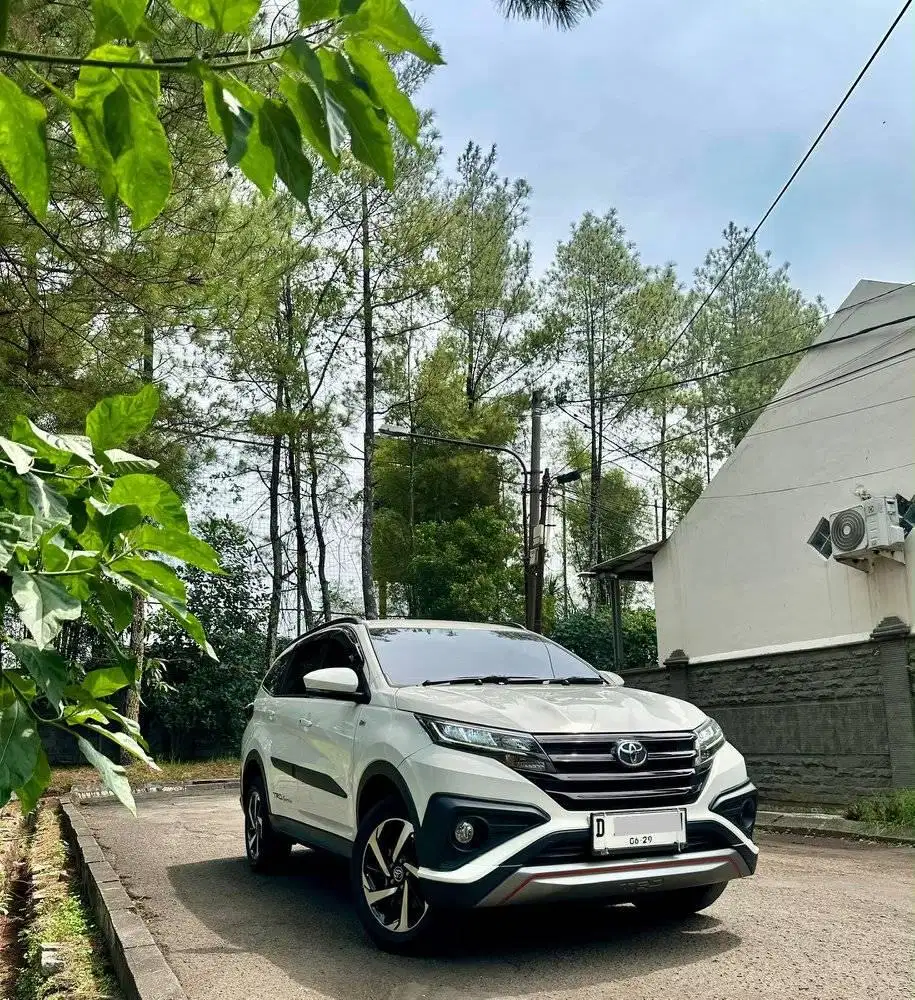 KM33RB- Toyota Rush S TRD 1.5 AT 2019 Matic Putih 2020/2021 Dp29JT