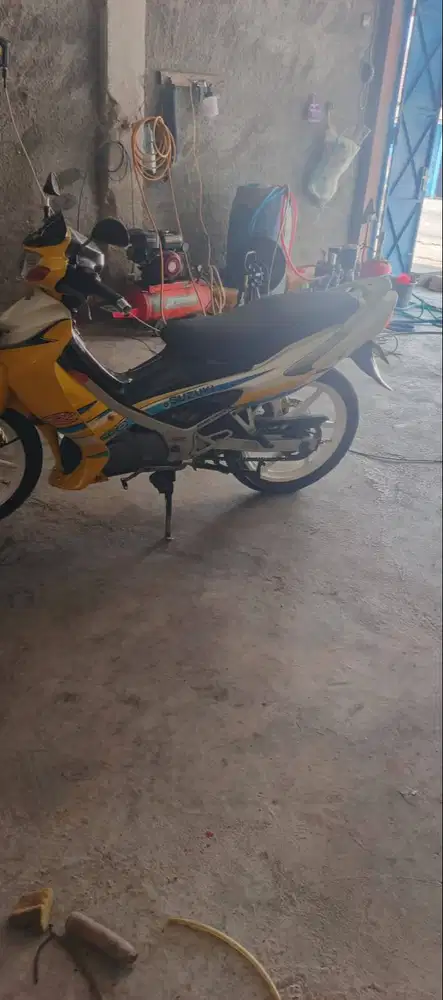 Dijual Motor Suzuki Satria Hiu 2004