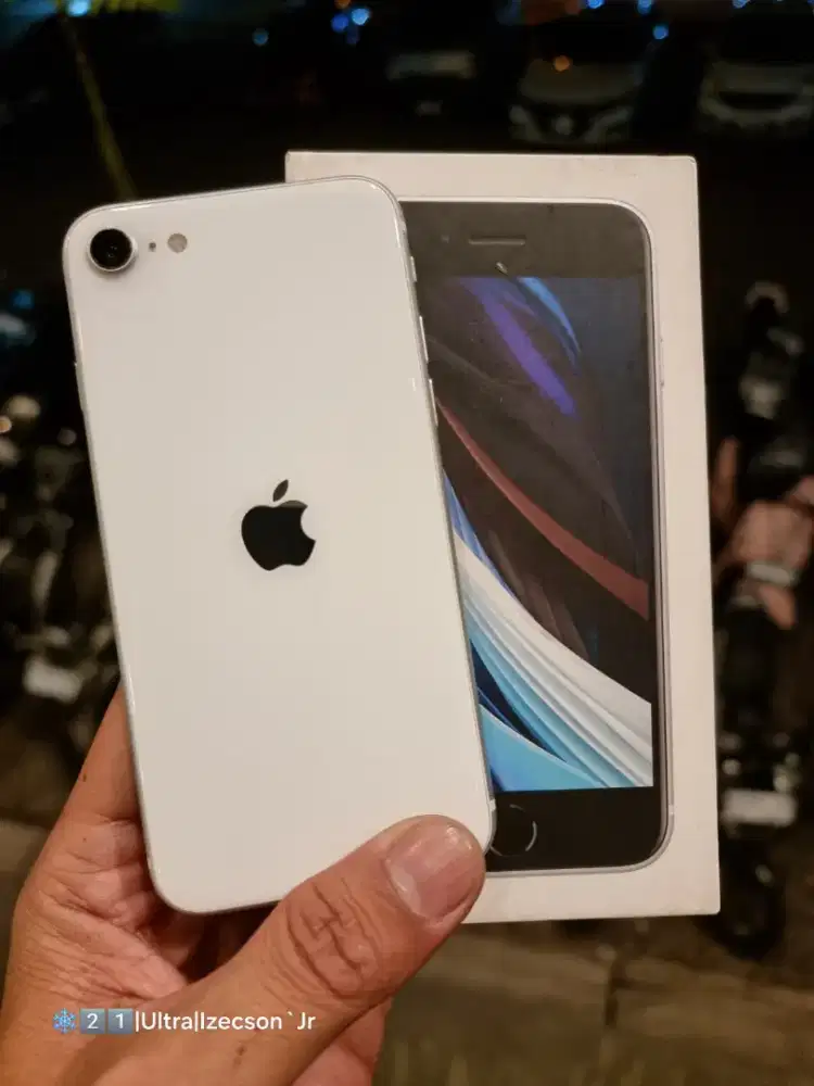 iPhone SE 2020 128GB iBoX PA/A
95% Mulus, Layar Ori, No Minus