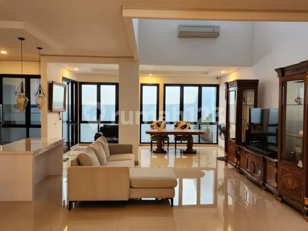 Rumah Model American Classic Bagus Siap Huni di BSD Giri Loka