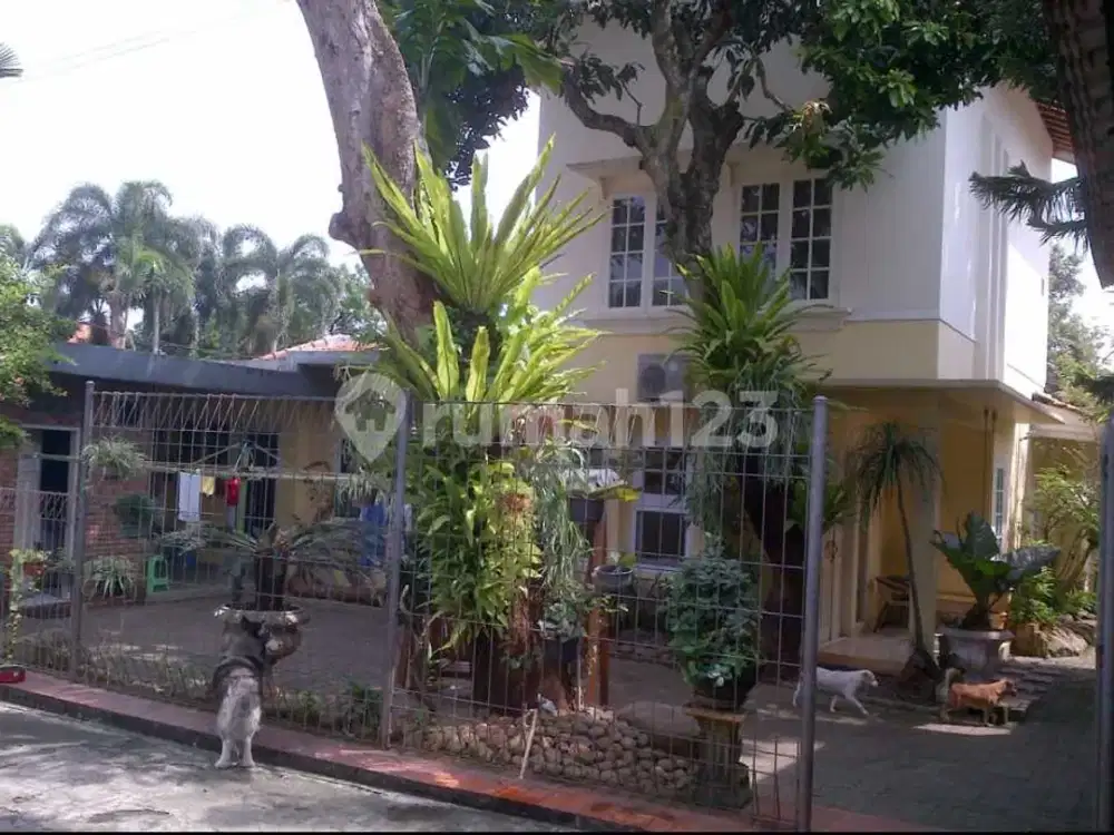 Rumah Cocok untuk Buka Usaha / untuk Komersil Dibikin Cluster di Kebagusan Pasar Minggu Jakarta Selatan