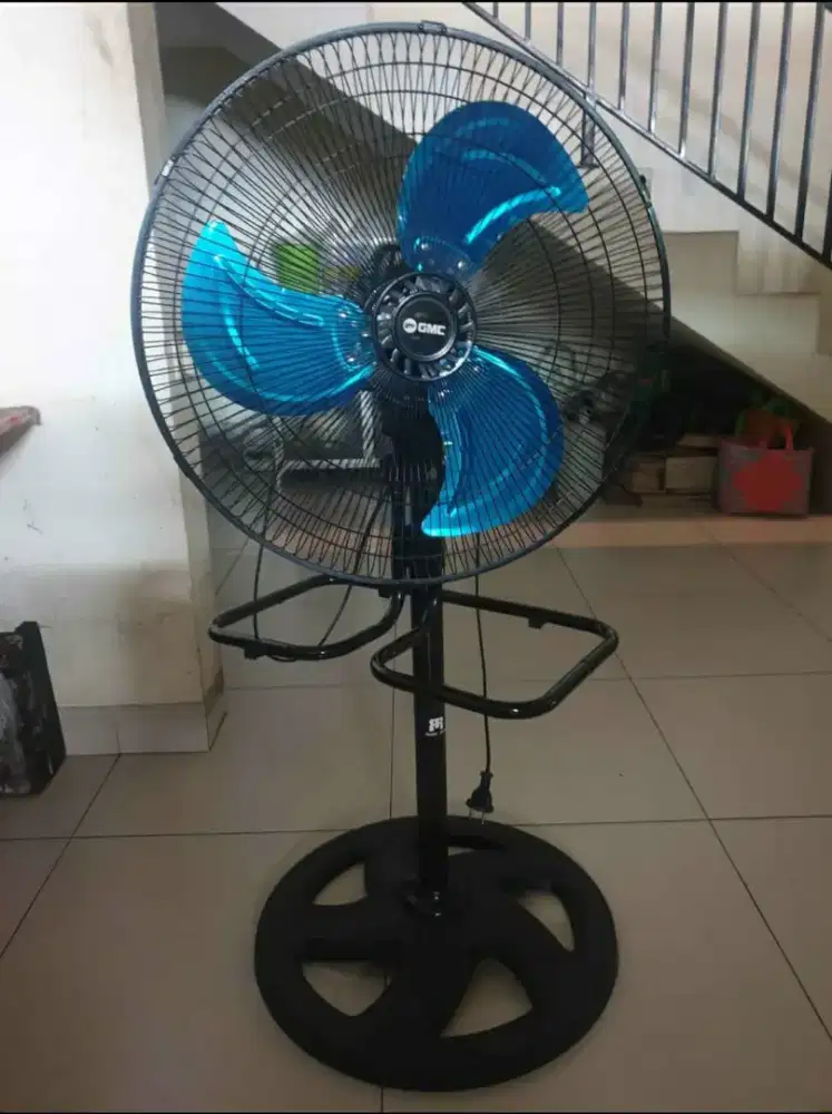 Kipas angin GMC 728