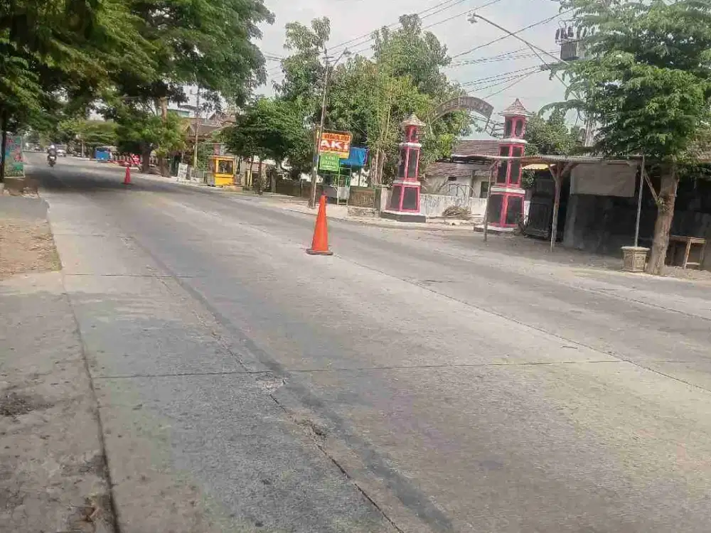 dijual Indomaret di Pelem gadung Karangmalang sragen