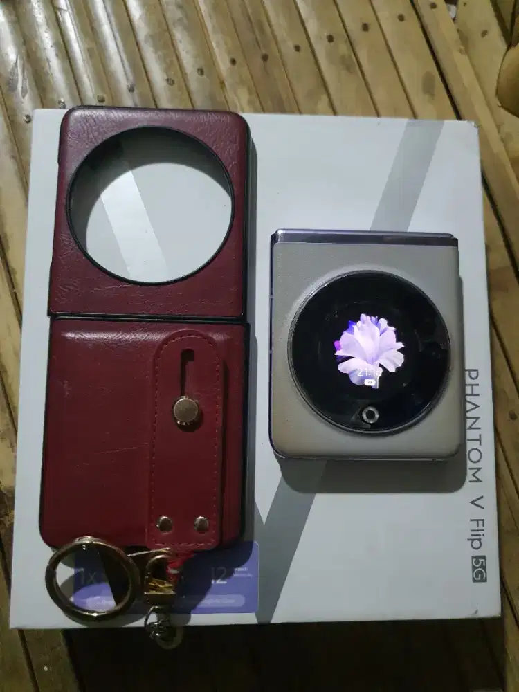 Tecno Phantom V Flip 5G 8/256 Fullset