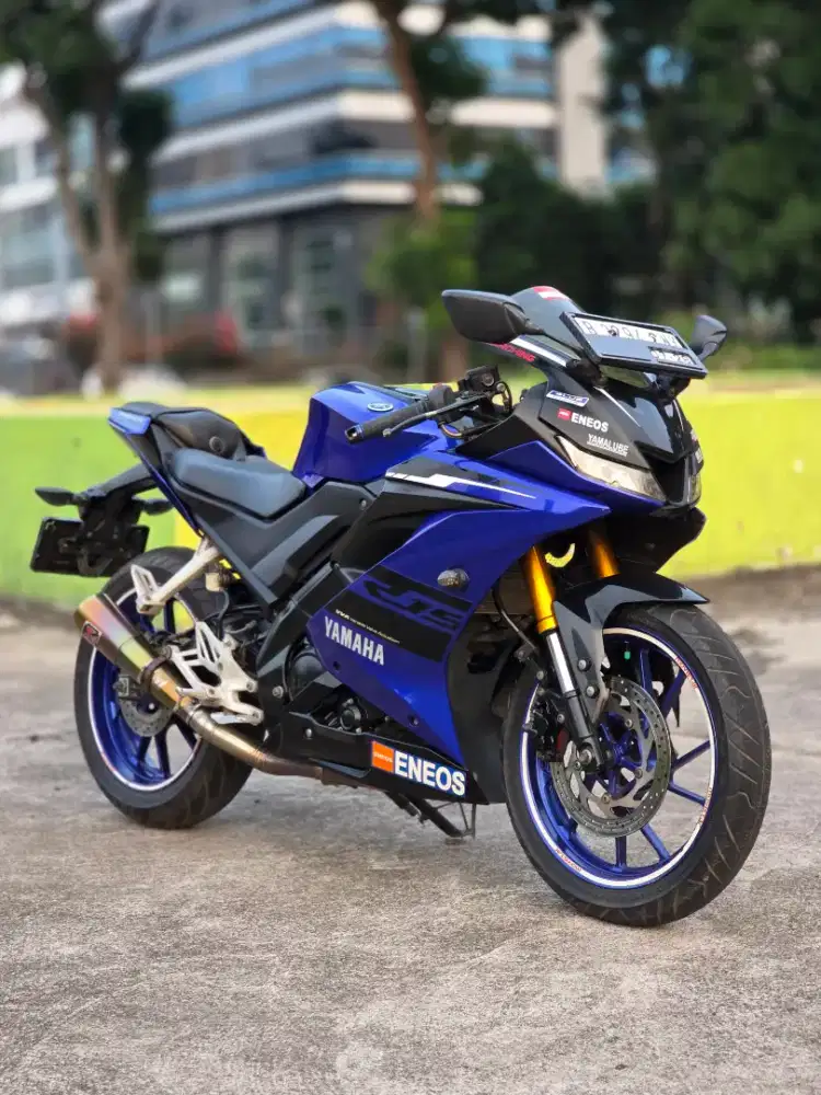 Yamaha R15 V3 With Akra