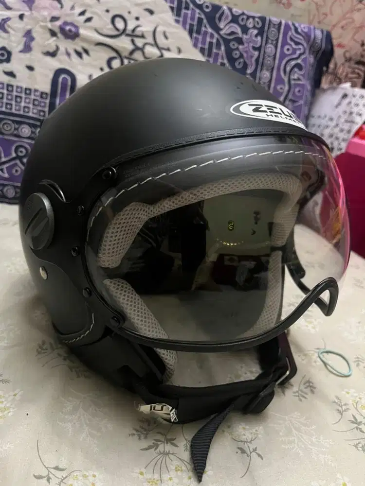 Helm Zeus half face hitam doff bogo size M