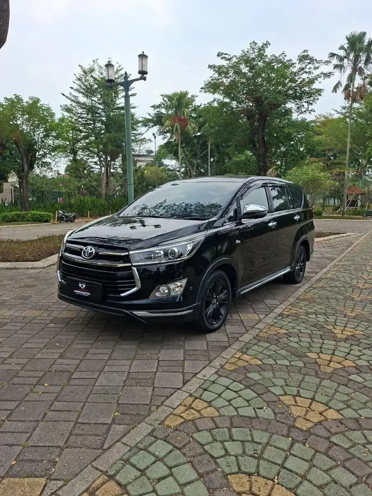 KIJANG INNOVA REBORN VENTURER TANGAN PERTAMA