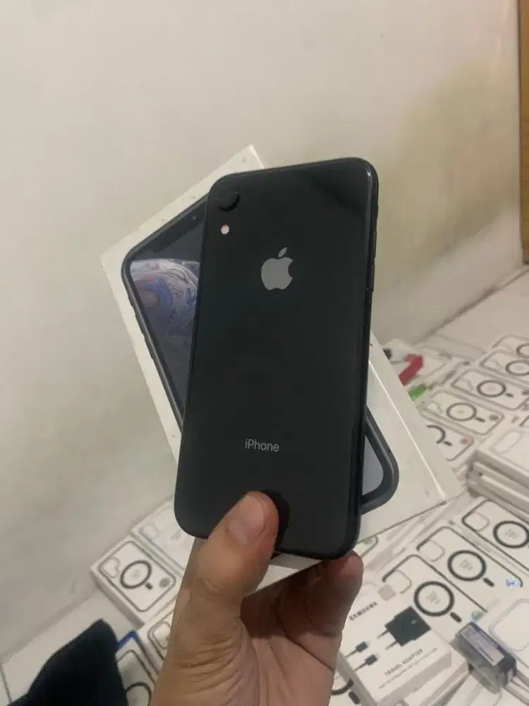 Iphone XR 128 Gb, ex resmi (Regist) Permanen