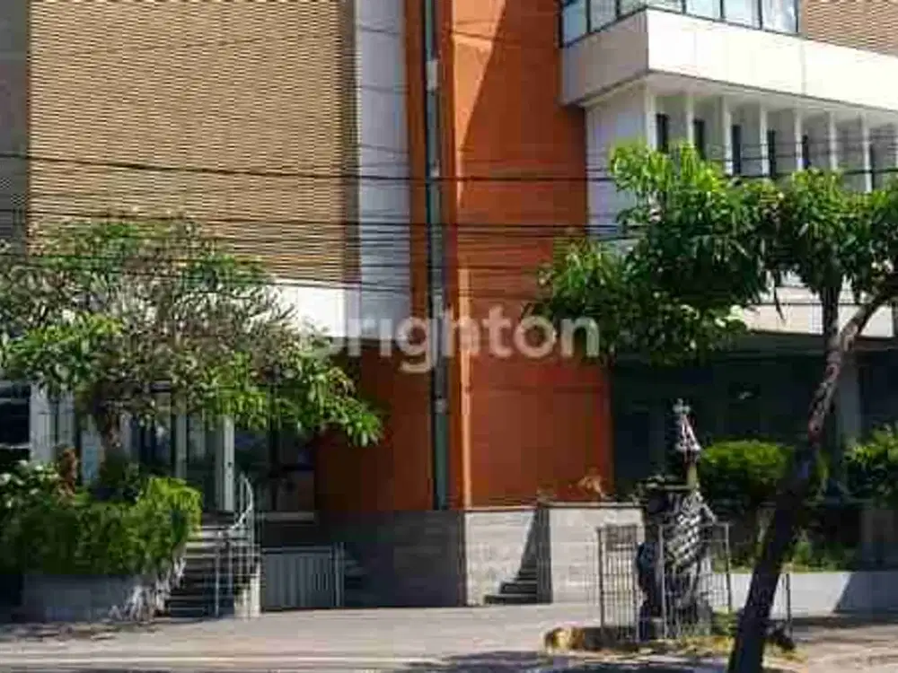 Gedung megah dan representatif dengan 4 lantai plus basement ruangan yang lengkap, tertata rapi dan siap digunakan untuk berbagai jenis usaha