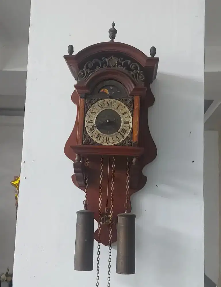 Jam apukat lawas