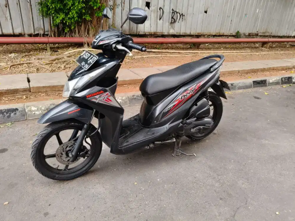 Honda Beat 110cc PGM-FI Tahun 2015