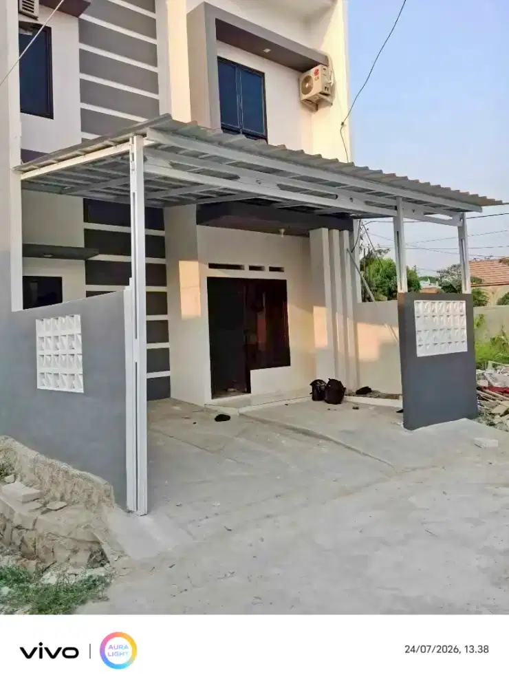 Pasang kanopi baja ringan