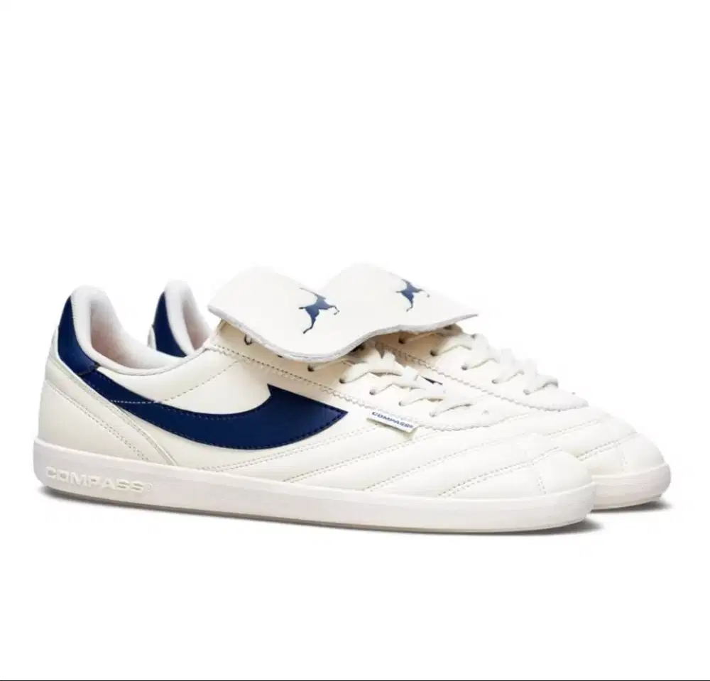 Sepatu Compass Tribune Curva GB