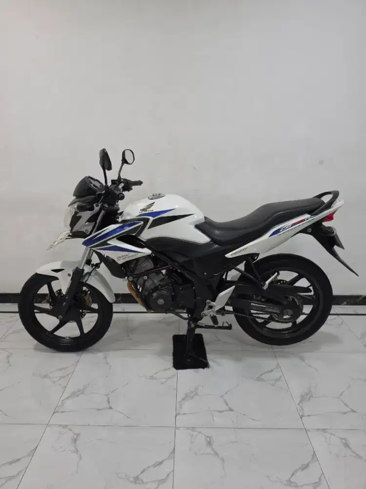 Honda CB150R 2015 Bln 6 Pajak panjang CB 150 R