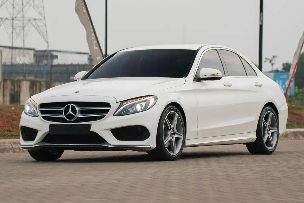 Storm Trooper! Mercedes Benz C200 AMG 2018 warranty c300 320i cla200