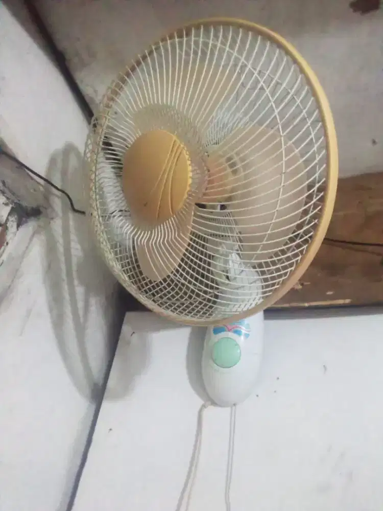 Kipas angin dinding , merek Maspion