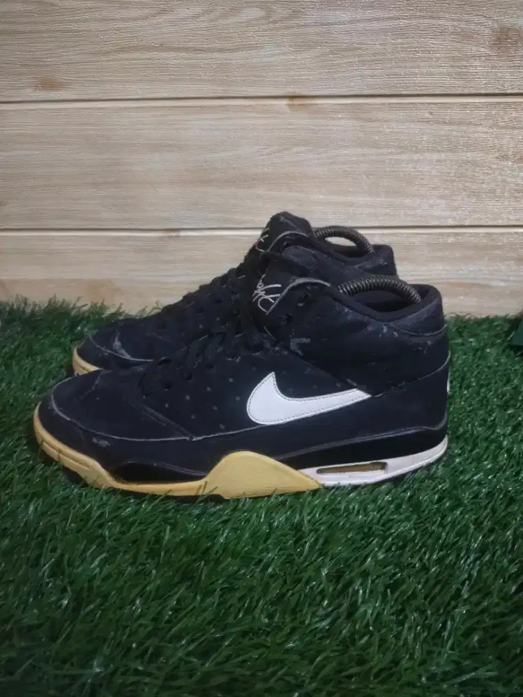 Sepatu Basket Nike Air Flight Classic Size 42