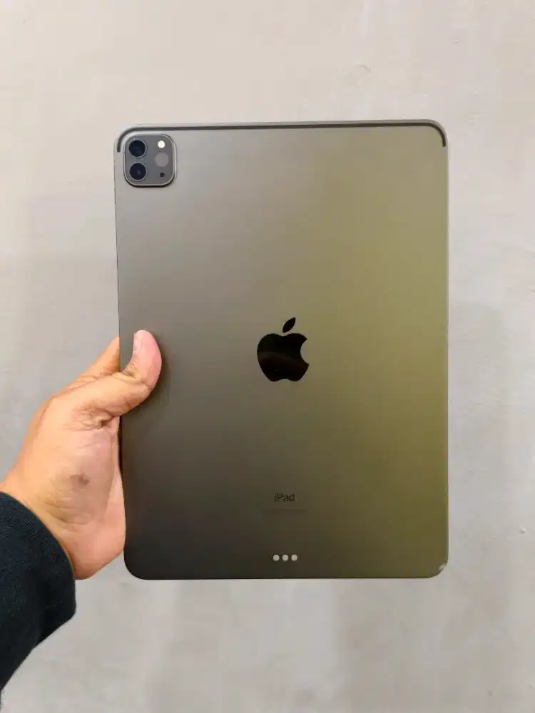 iPad Pro 11inch 2020 256Gb With Folio Keyboard Original