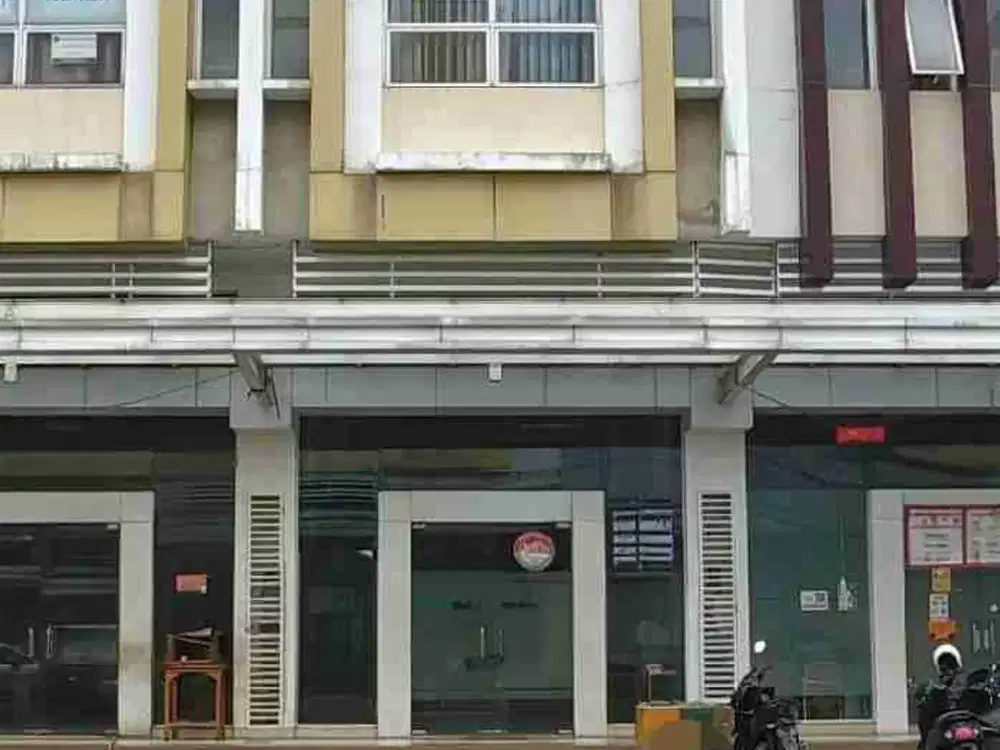 ruko 3,5 lantai di emerald comercial sumarecon bekasi