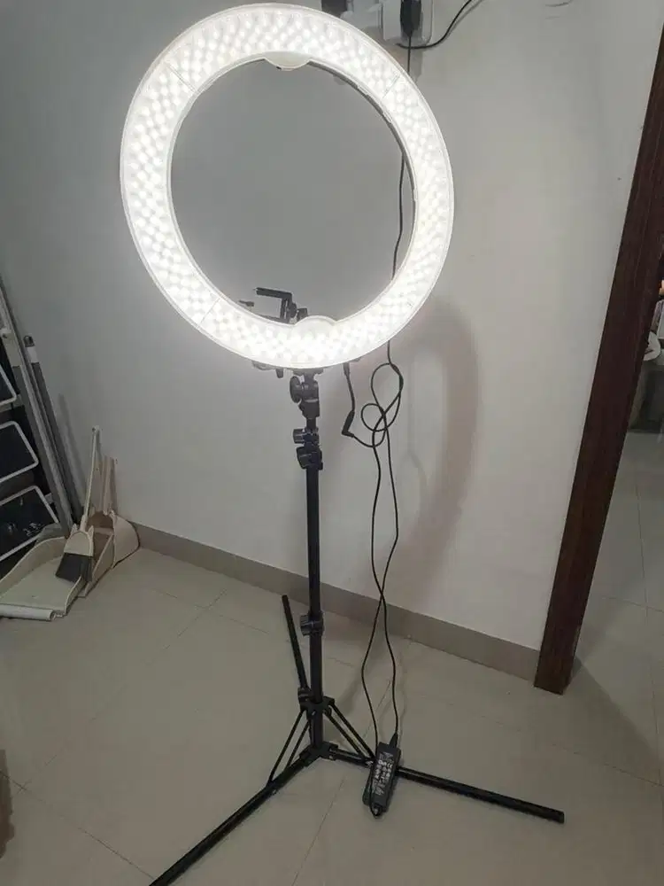 Ringlight Tripod besar