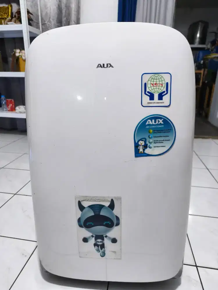 AUX PENYEJUK RUANGAN